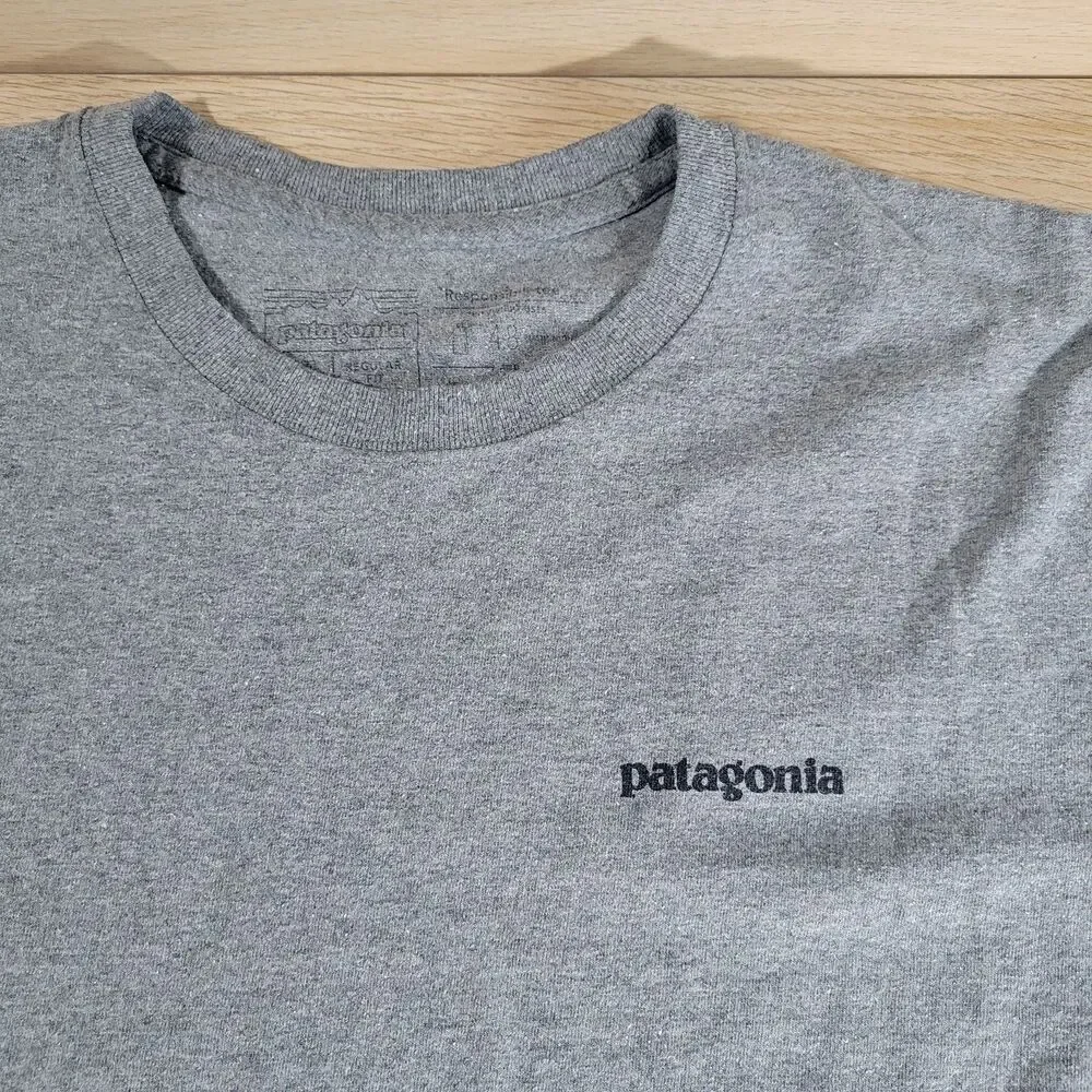 Patagonia Mens Long Sleeved Shirt Size Medium P-6 Logo Responsibili-Tee Gray